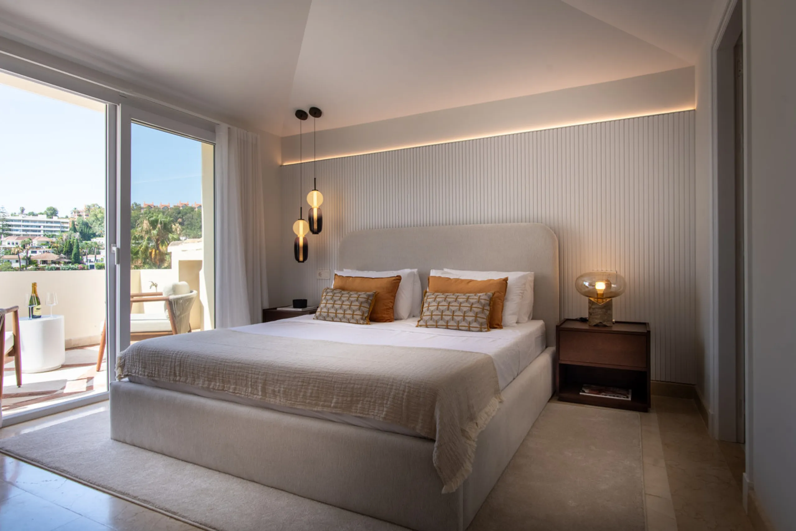 Apartment - Penthouse Duplex в продаже в Marbella, Málaga. В доме 3 спален и 4 ванных комнат. Площадь дома 155 м²