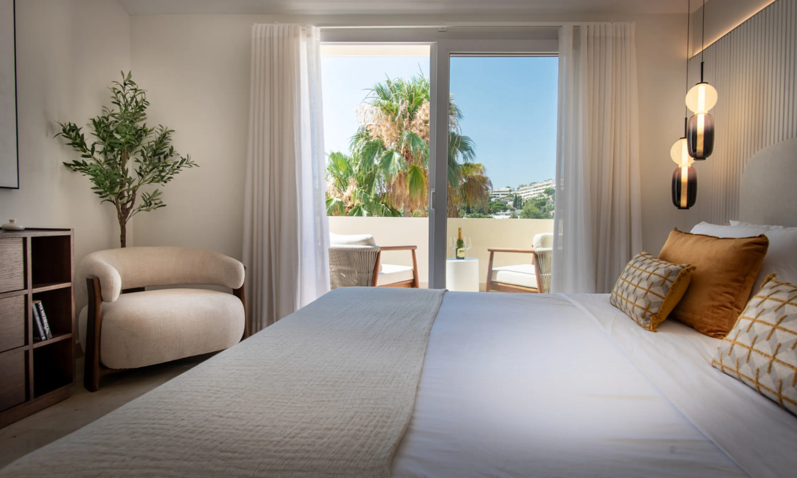 Apartment - Penthouse Duplex в продаже в Marbella, Málaga. В доме 3 спален и 4 ванных комнат. Площадь дома 155 м²