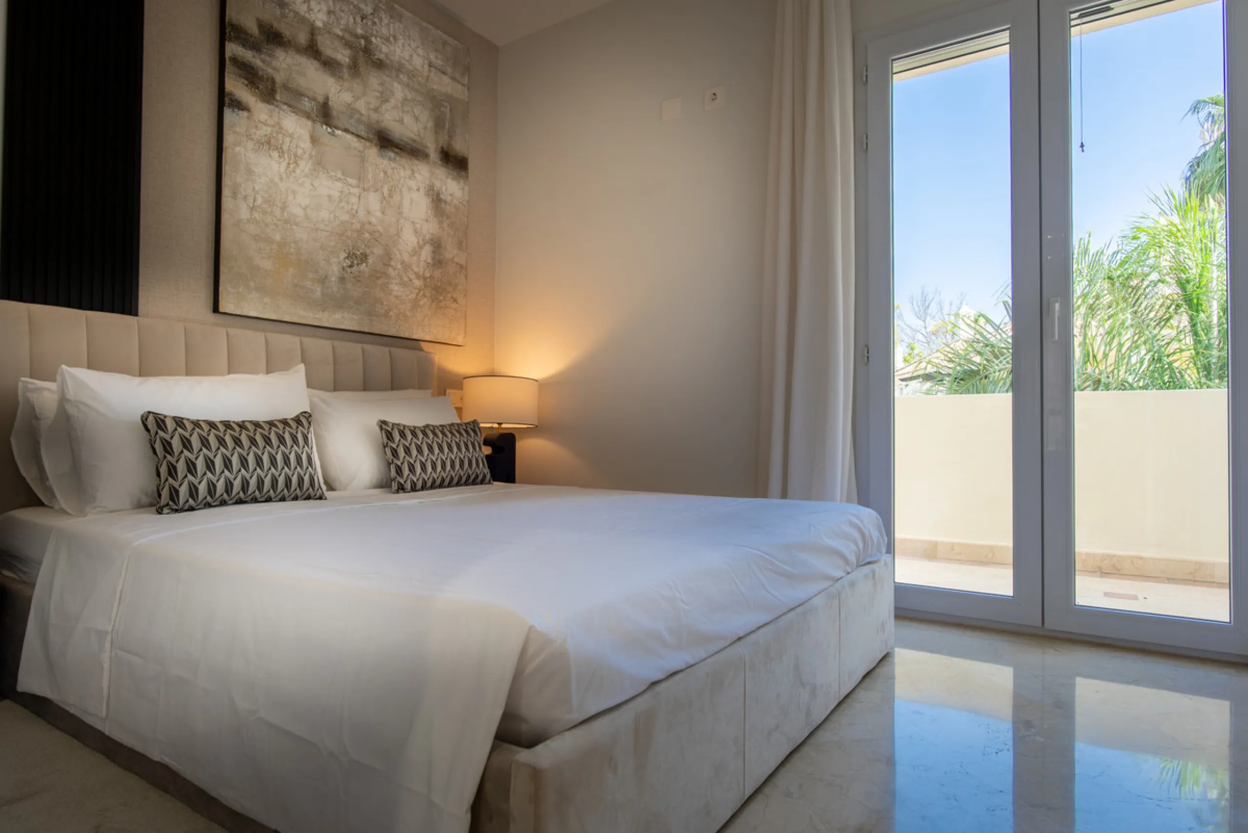 Apartment - Penthouse Duplex в продаже в Marbella, Málaga. В доме 3 спален и 4 ванных комнат. Площадь дома 155 м²