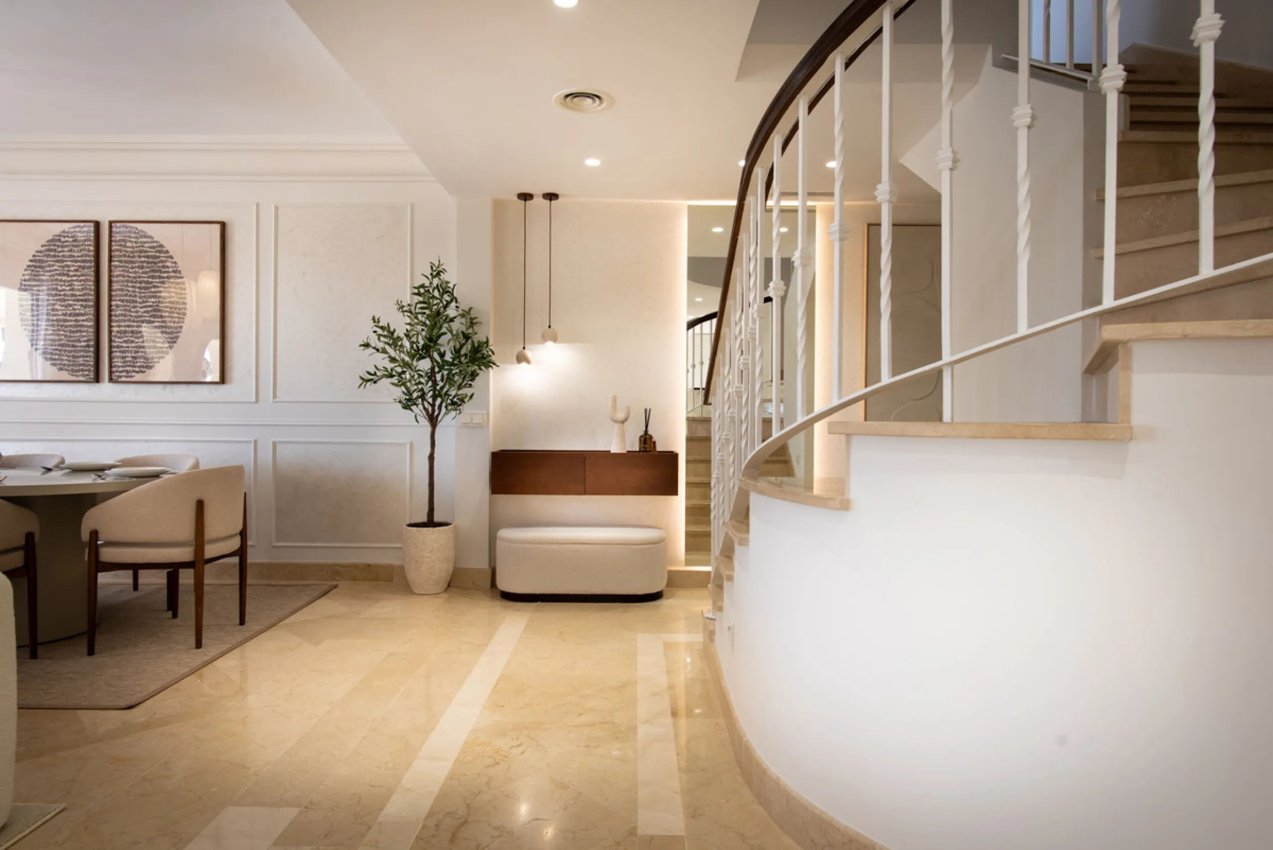 Apartment - Penthouse Duplex в продаже в Marbella, Málaga. В доме 3 спален и 4 ванных комнат. Площадь дома 155 м²