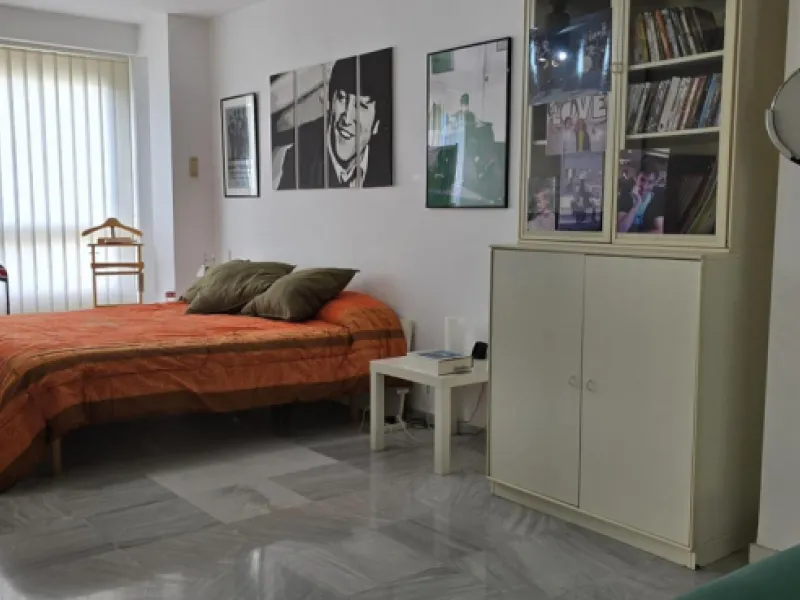 Apartment - Middle Floor Apartment в продаже в Marbella, Málaga. В доме 2 спален и 1 ванных комнат. Площадь дома 203 м²