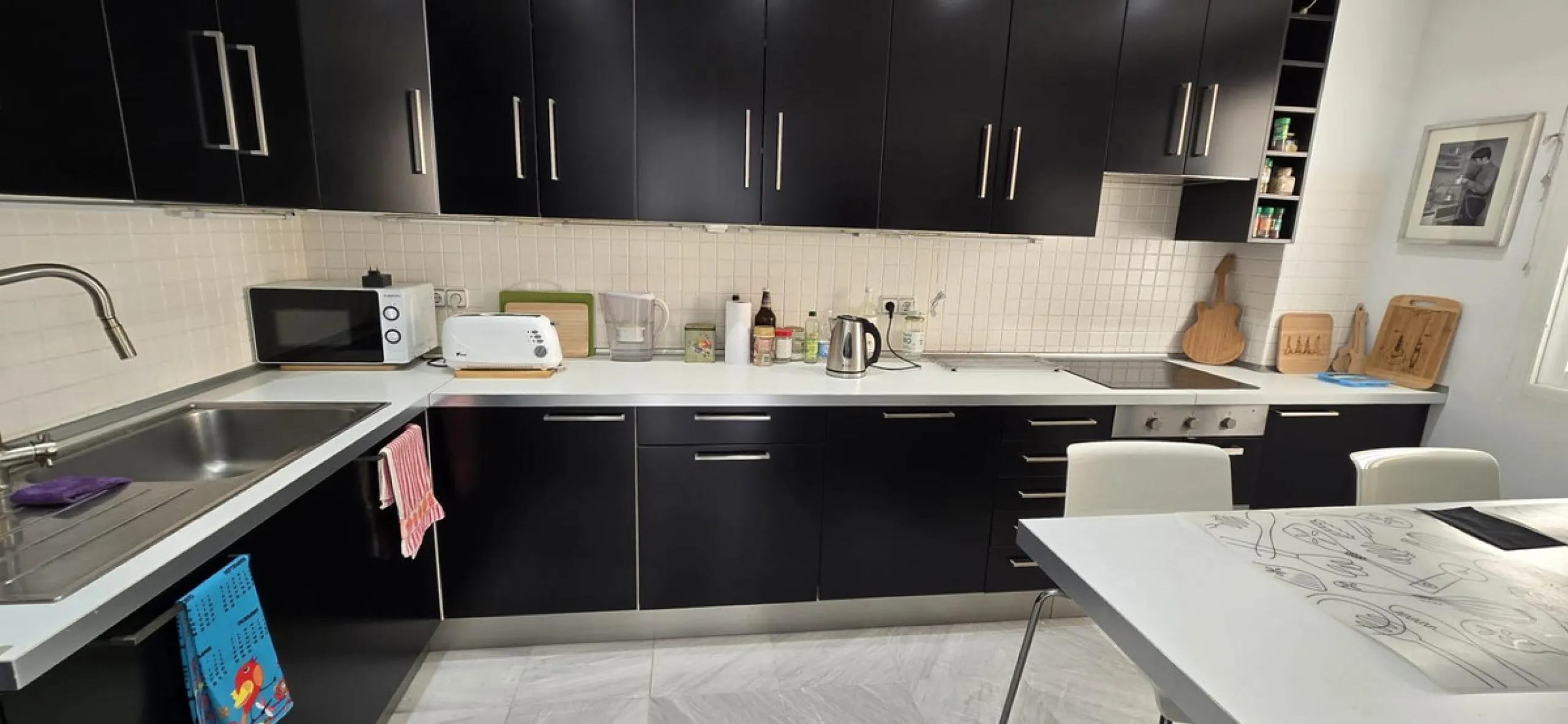 Apartment - Middle Floor Apartment в продаже в Marbella, Málaga. В доме 2 спален и 1 ванных комнат. Площадь дома 203 м²