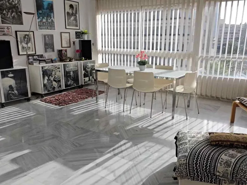 Apartment - Middle Floor Apartment в продаже в Marbella, Málaga. В доме 2 спален и 1 ванных комнат. Площадь дома 203 м²