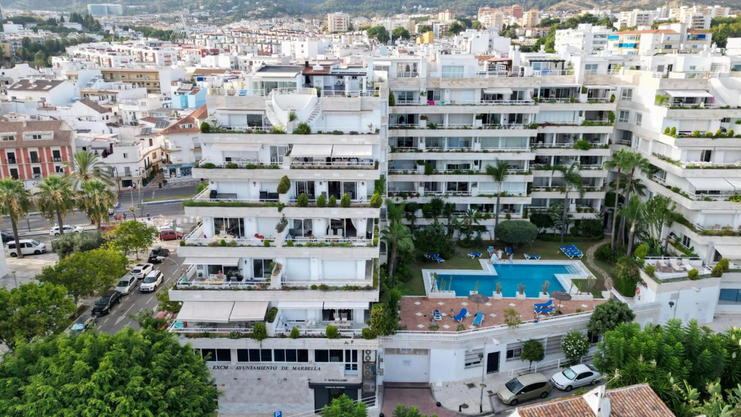 Apartment - Middle Floor Apartment в продаже в Marbella, Málaga. В доме 2 спален и 1 ванных комнат. Площадь дома 203 м²