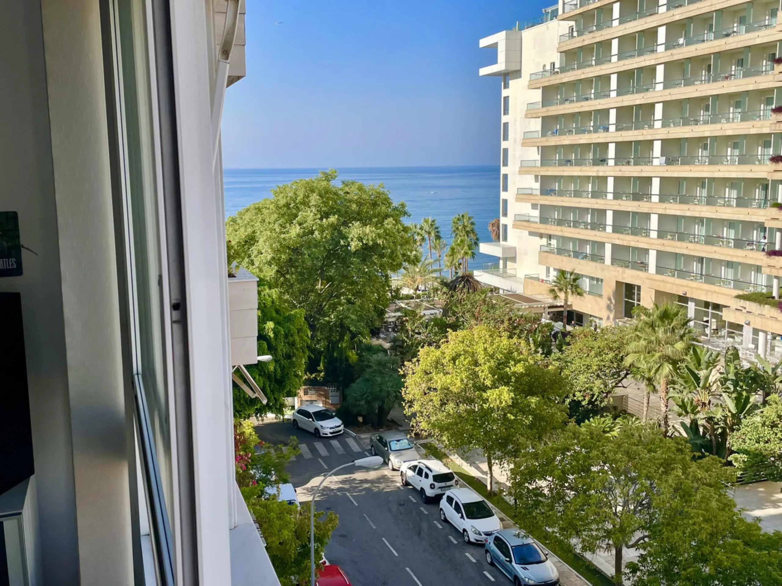 Apartment - Middle Floor Apartment в продаже в Marbella, Málaga. В доме 2 спален и 1 ванных комнат. Площадь дома 203 м²