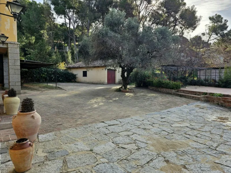 Exclusive Historic Estate with in Teia