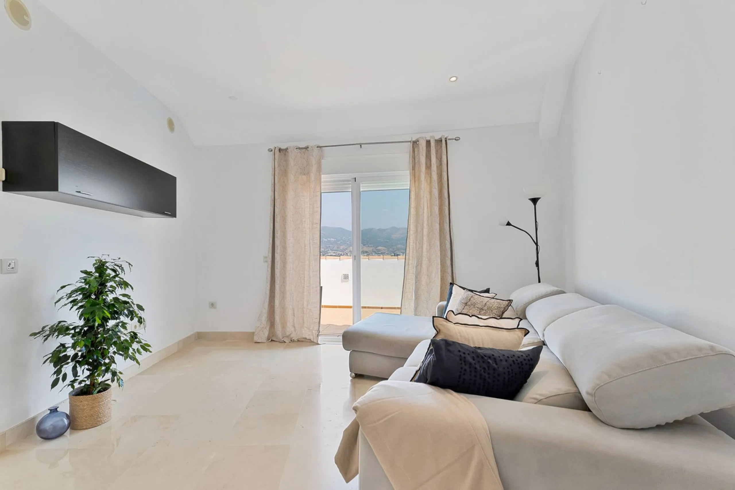✨ Your Dream Penthouse in Fuengirola Awaits ✨