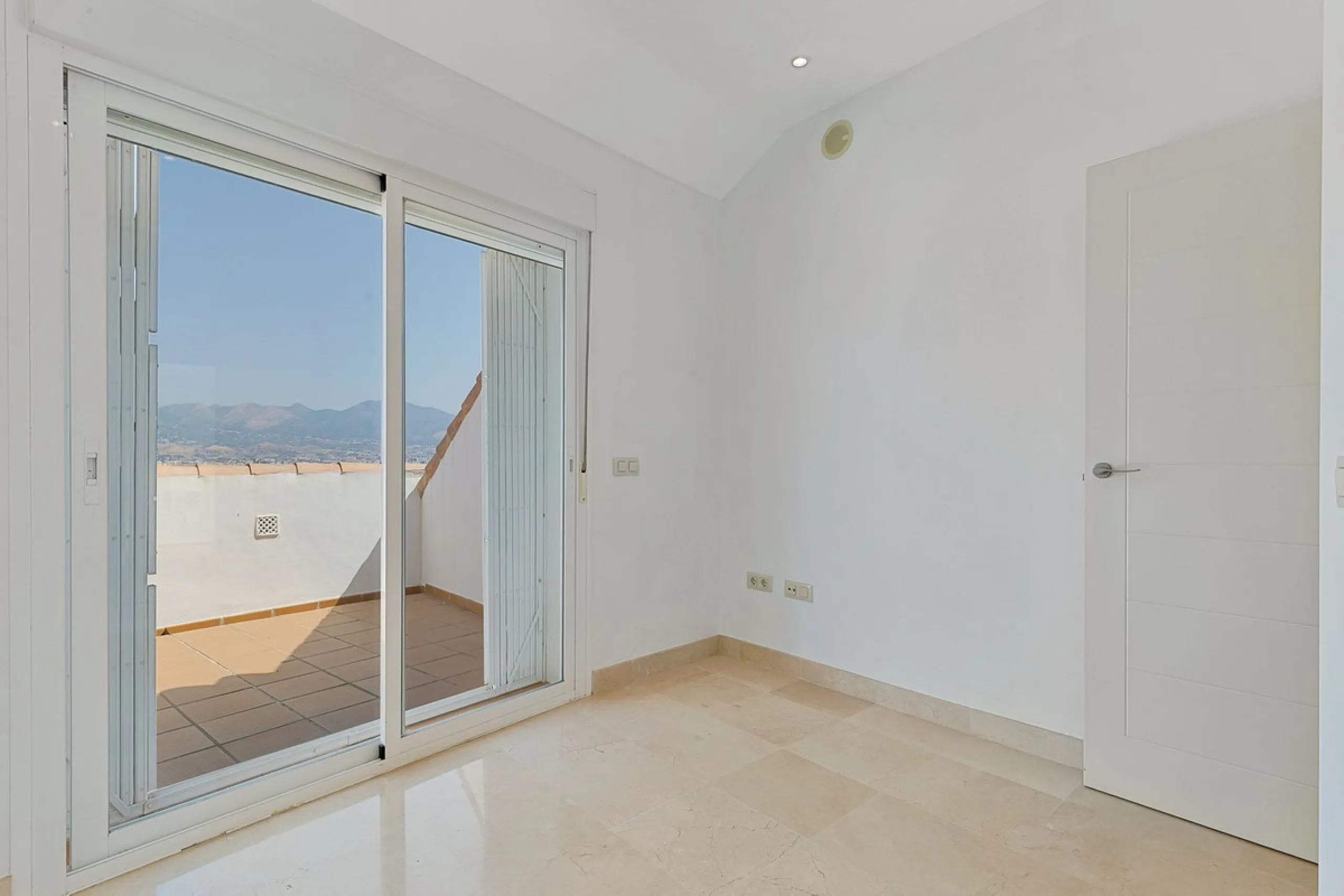 ✨ Your Dream Penthouse in Fuengirola Awaits ✨