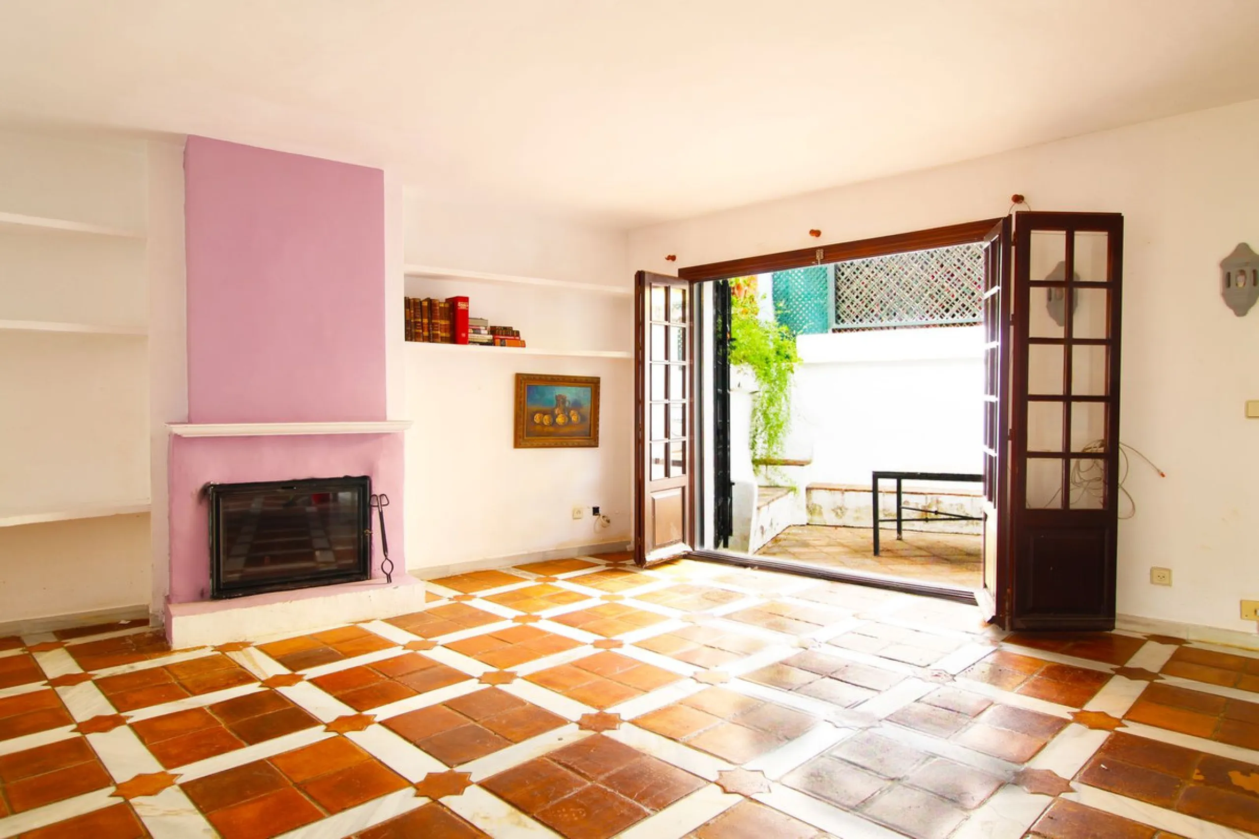 House - Townhouse в продаже в Marbella, Málaga. В доме 3 спален и 3 ванных комнат. Площадь дома 100 м²