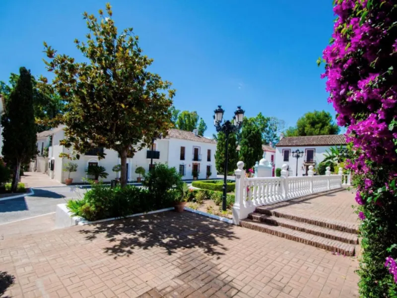 House - Townhouse в продаже в Marbella, Málaga. В доме 3 спален и 3 ванных комнат. Площадь дома 100 м²