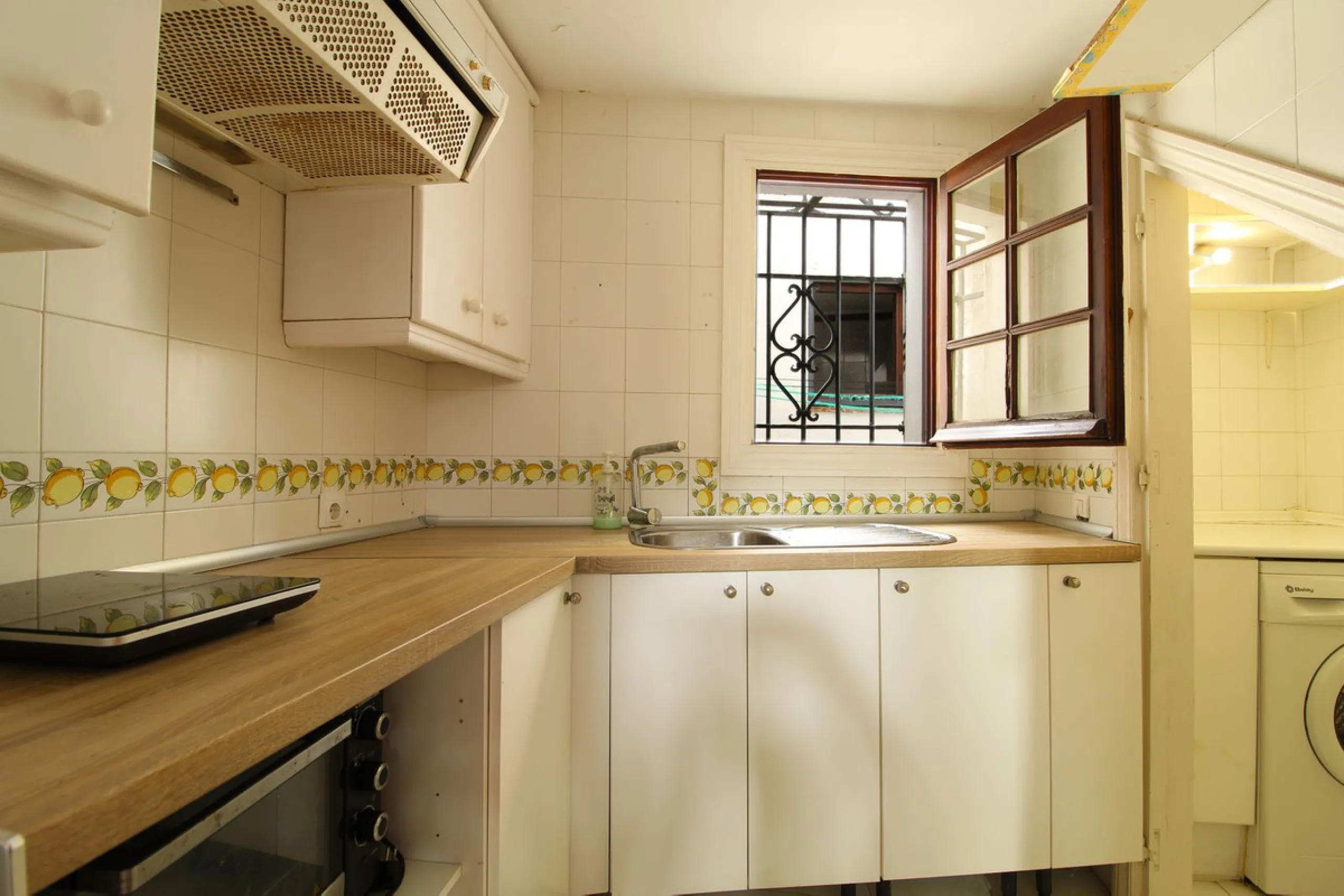 House - Townhouse в продаже в Marbella, Málaga. В доме 3 спален и 3 ванных комнат. Площадь дома 100 м²