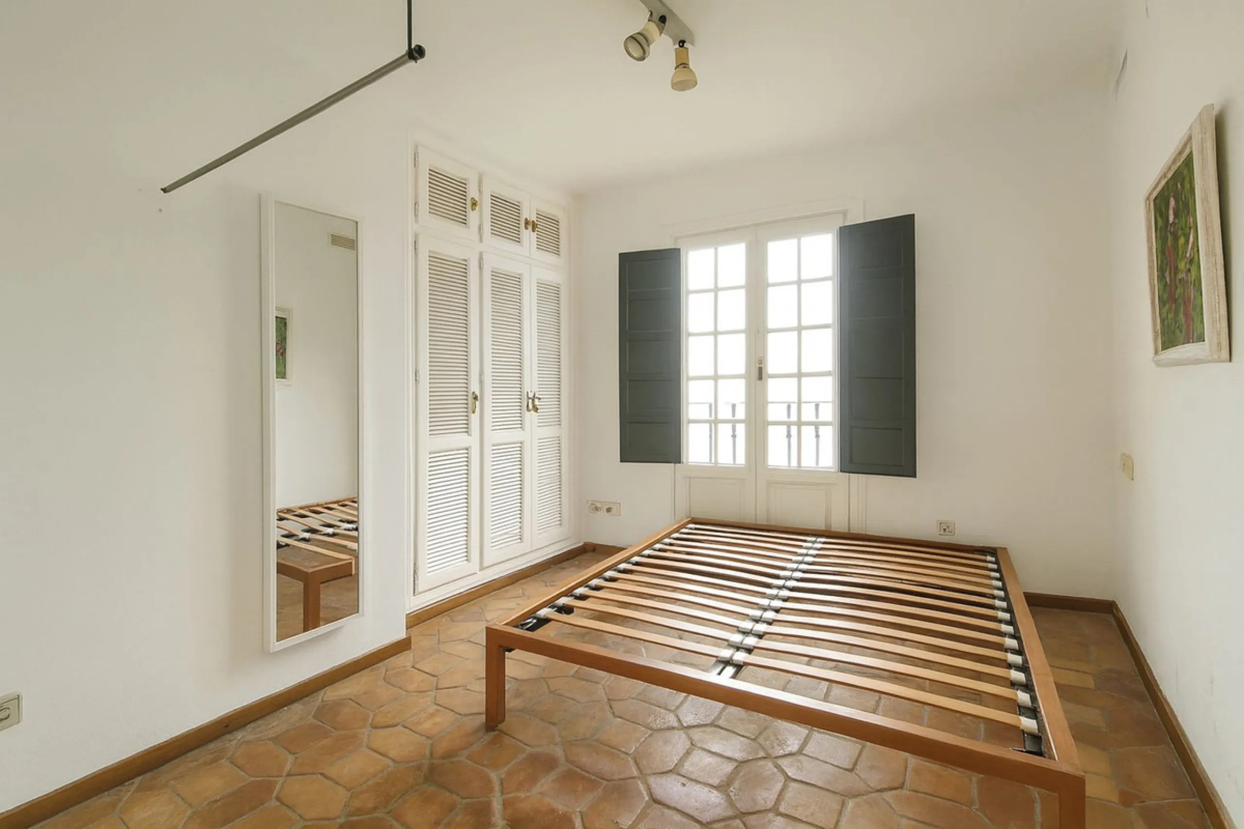 House - Townhouse в продаже в Marbella, Málaga. В доме 3 спален и 3 ванных комнат. Площадь дома 100 м²