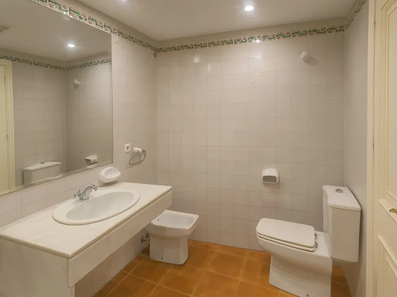 House - Townhouse в продаже в Marbella, Málaga. В доме 3 спален и 3 ванных комнат. Площадь дома 100 м²