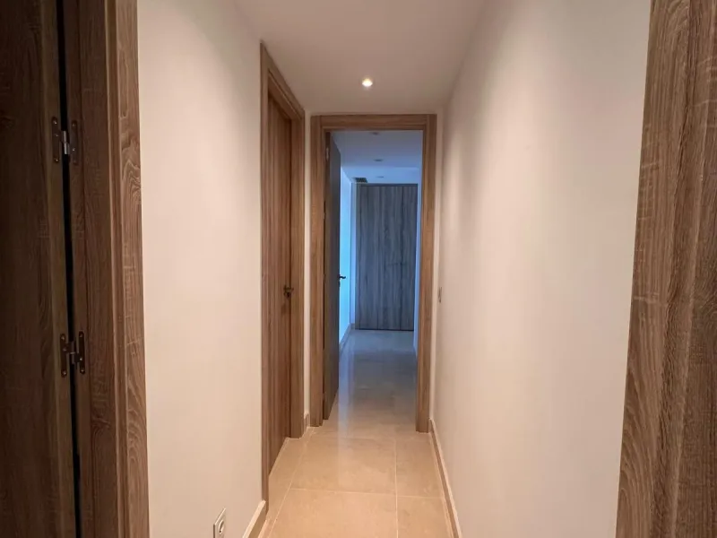 READY TO MOVE IN !