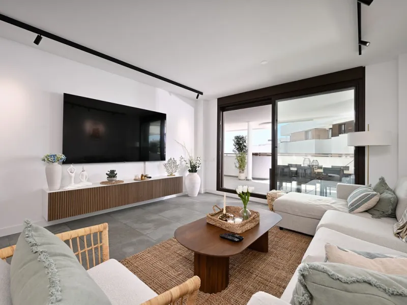 Apartment - Middle Floor Apartment в продаже в Estepona, Málaga. В доме 3 спален и 2 ванных комнат. Площадь дома 137 м²