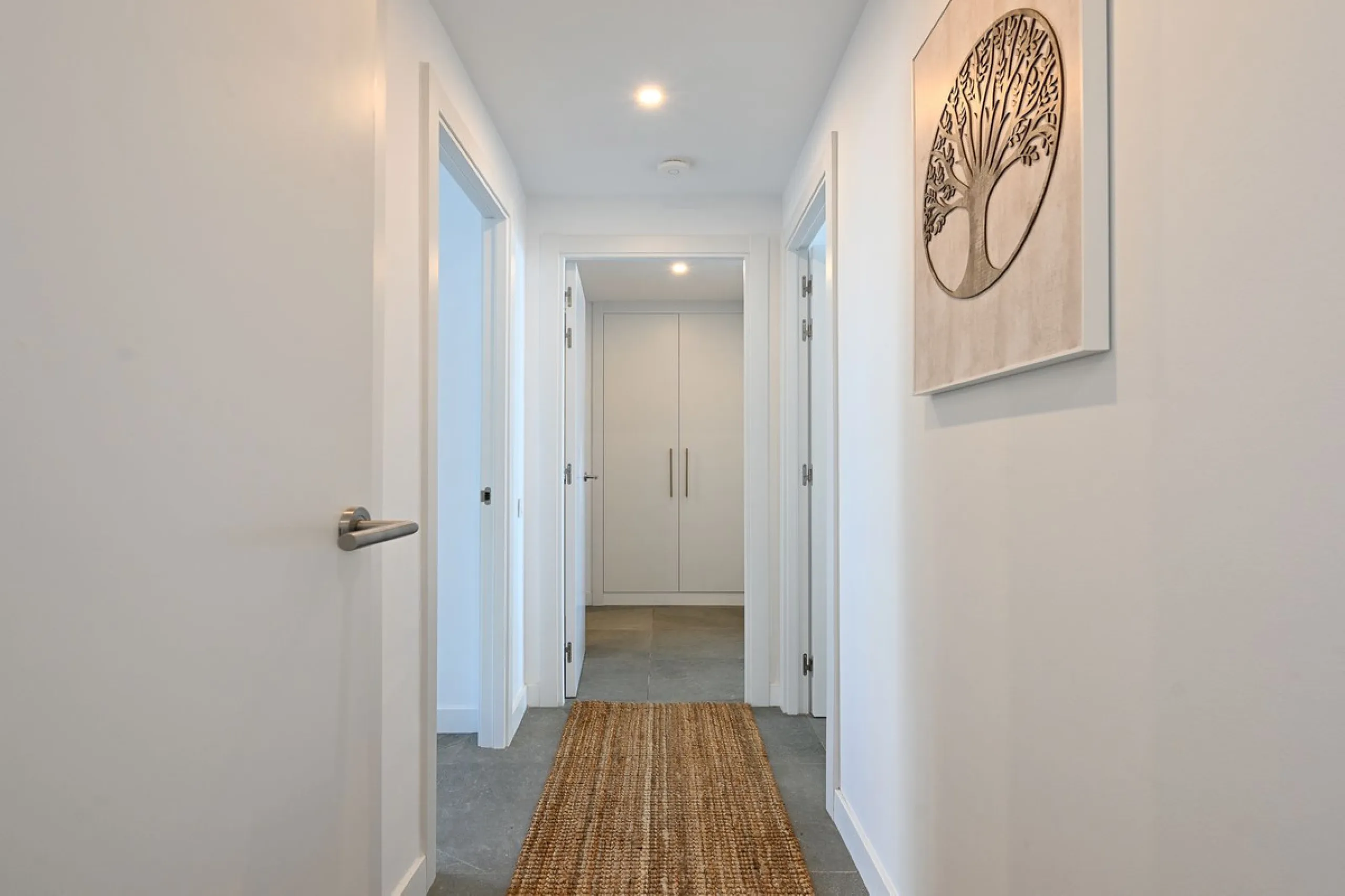 Apartment - Middle Floor Apartment в продаже в Estepona, Málaga. В доме 3 спален и 2 ванных комнат. Площадь дома 137 м²