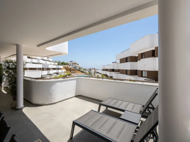 Apartment - Middle Floor Apartment в продаже в Estepona, Málaga. В доме 3 спален и 2 ванных комнат. Площадь дома 137 м²