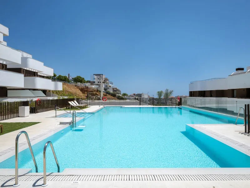 Apartment - Middle Floor Apartment в продаже в Estepona, Málaga. В доме 3 спален и 2 ванных комнат. Площадь дома 137 м²