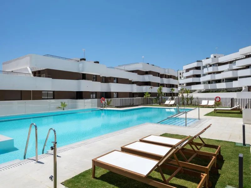 Apartment - Middle Floor Apartment в продаже в Estepona, Málaga. В доме 3 спален и 2 ванных комнат. Площадь дома 137 м²