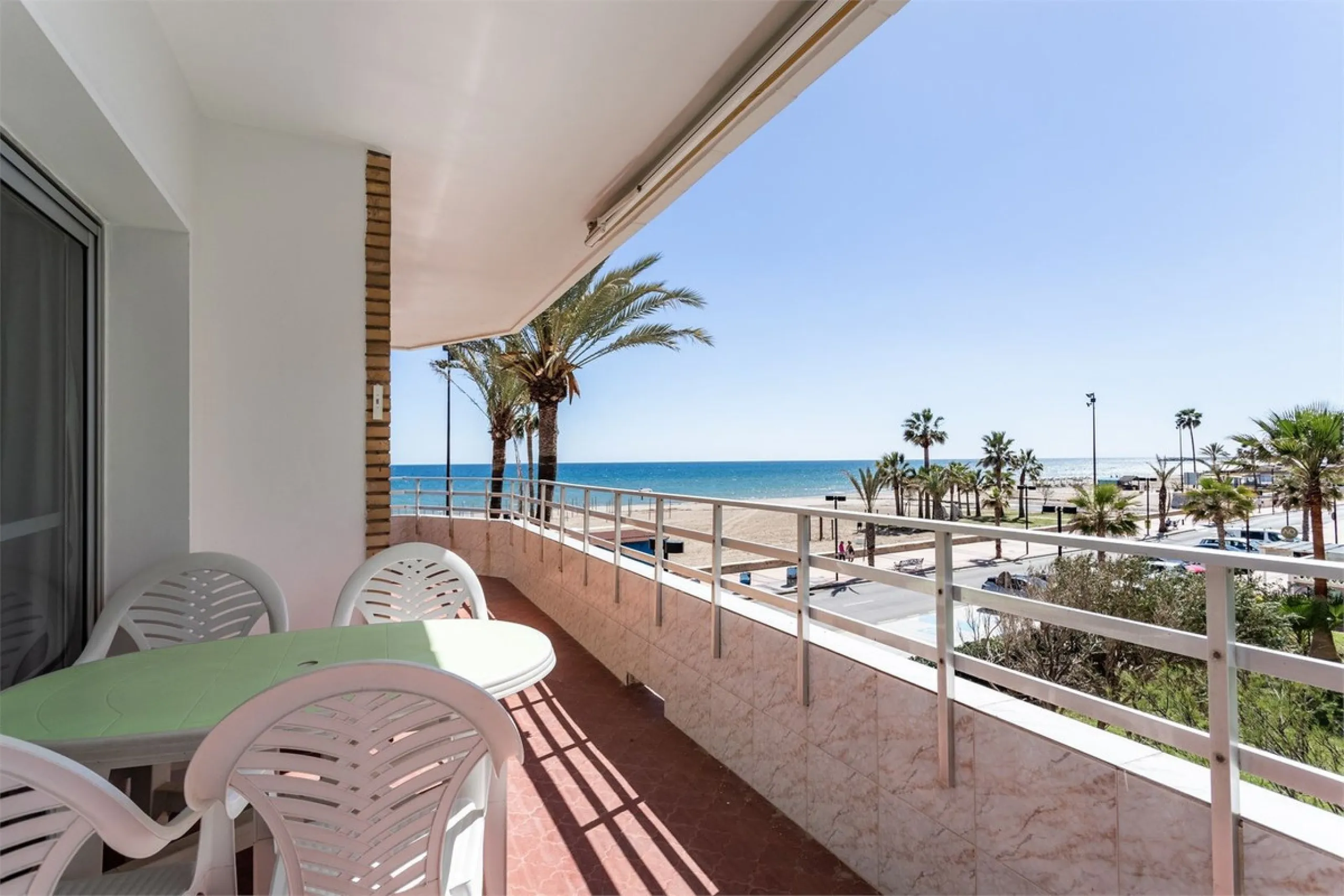 Apartment - Ground Floor Apartment в продаже в Fuengirola, Málaga. В доме 3 спален и 2 ванных комнат. Площадь дома 100 м²