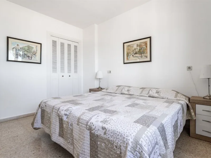 Apartment - Ground Floor Apartment в продаже в Fuengirola, Málaga. В доме 3 спален и 2 ванных комнат. Площадь дома 100 м²