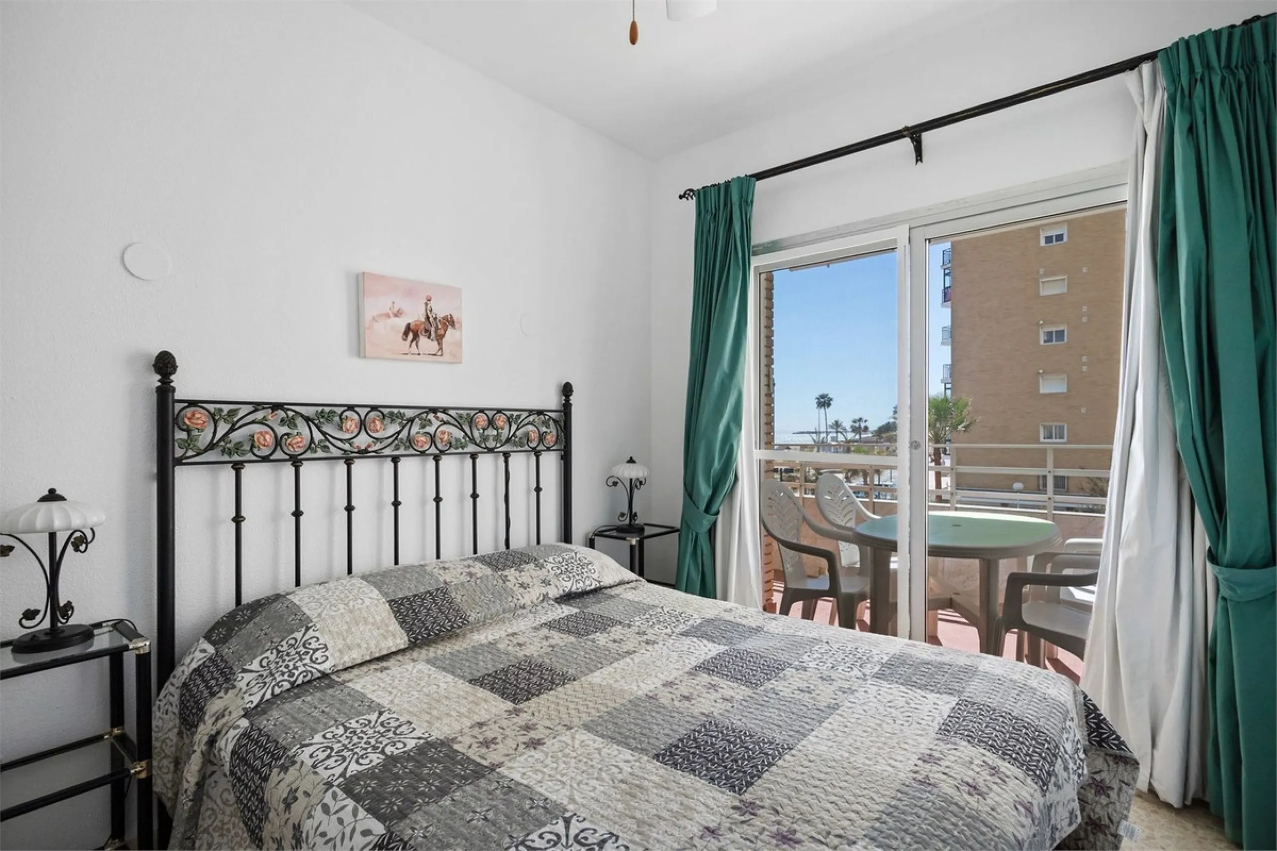 Apartment - Ground Floor Apartment в продаже в Fuengirola, Málaga. В доме 3 спален и 2 ванных комнат. Площадь дома 100 м²