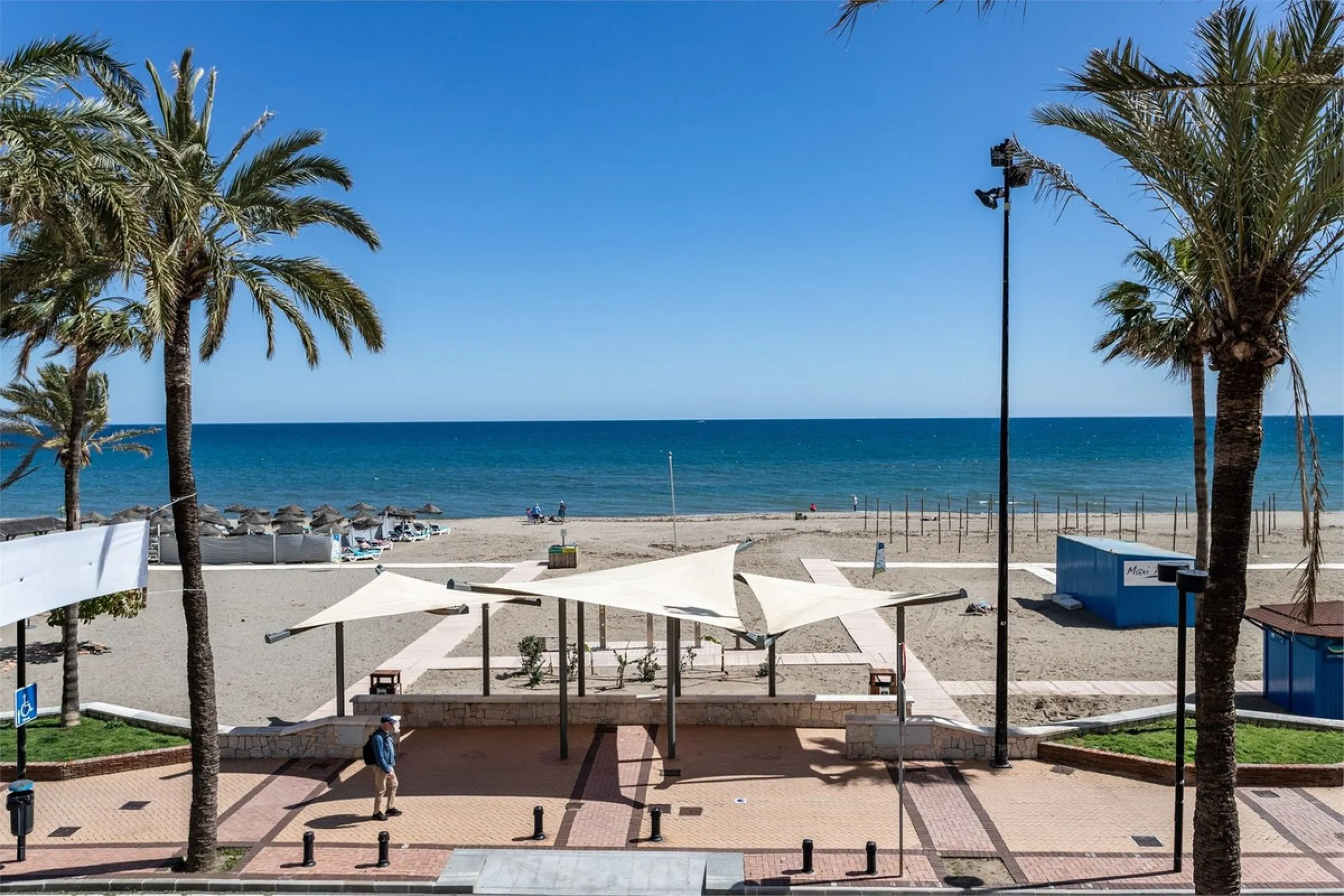 Apartment - Ground Floor Apartment в продаже в Fuengirola, Málaga. В доме 3 спален и 2 ванных комнат. Площадь дома 100 м²