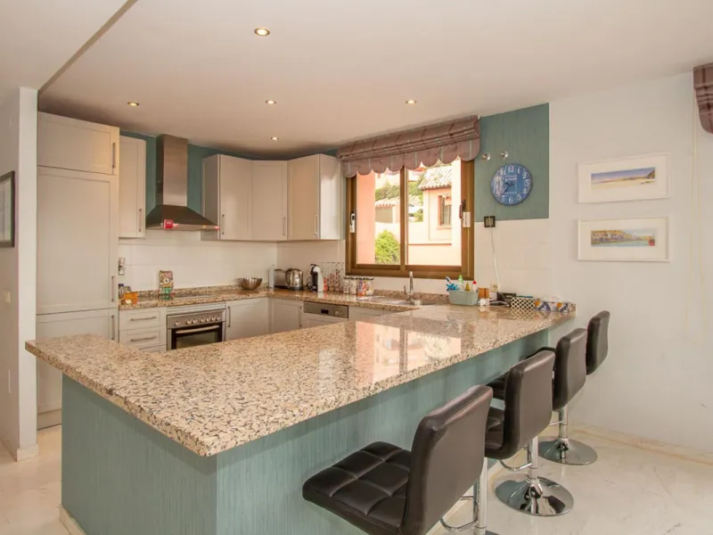 Very large two bedroom two bathroom apartment with the most amazing views Wow !