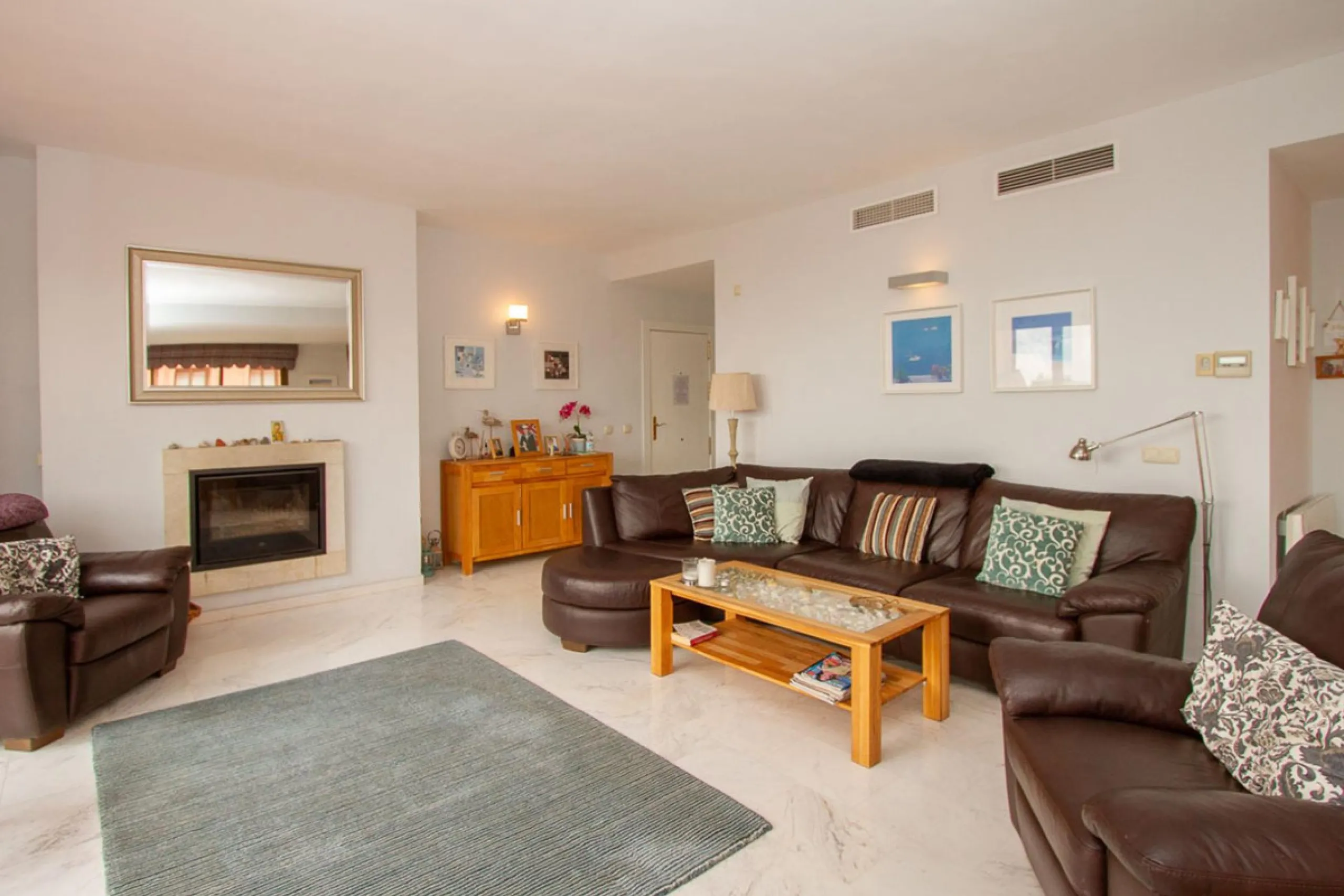 Very large two bedroom two bathroom apartment with the most amazing views Wow !