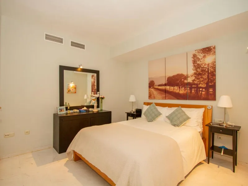 Very large two bedroom two bathroom apartment with the most amazing views Wow !