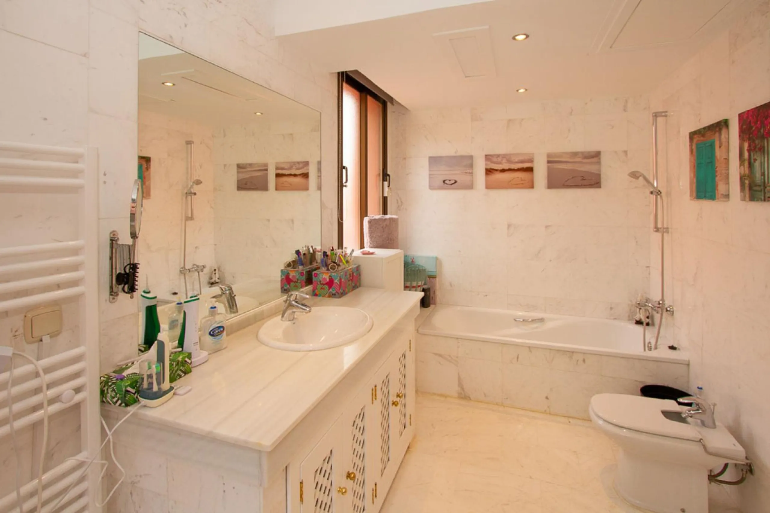 Very large two bedroom two bathroom apartment with the most amazing views Wow !