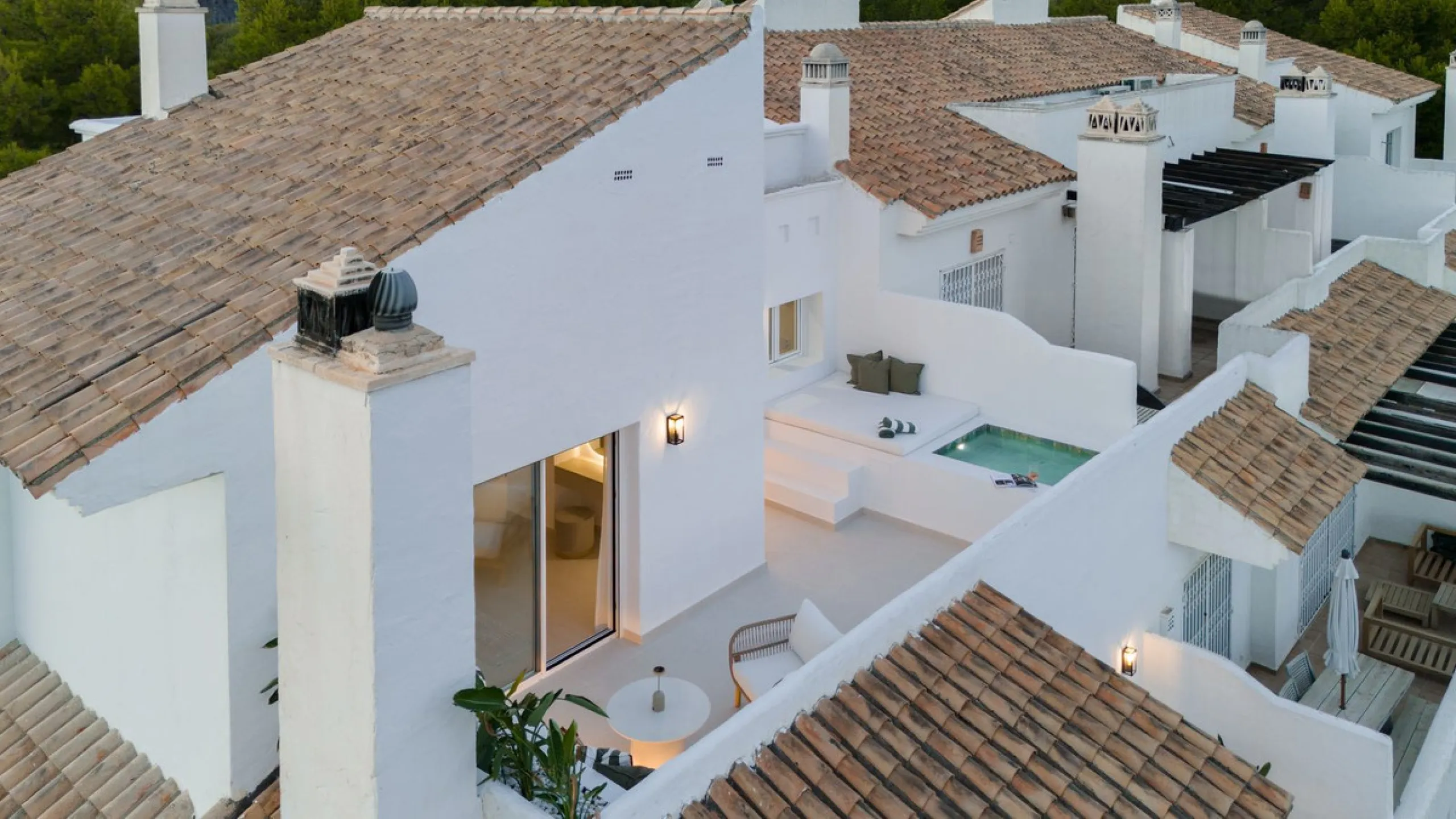 Corner Duplex Penthouse with Private Plunge Pool & Sea Views