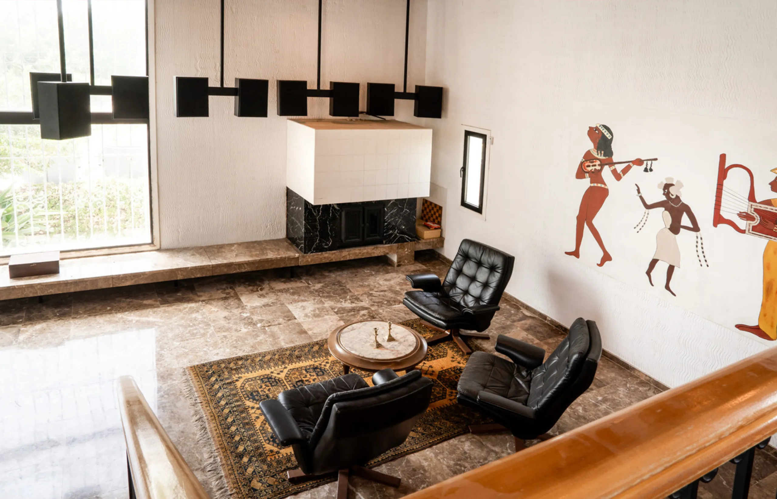House - Detached Villa в продаже в Marbella, Málaga. В доме 3 спален и 2 ванных комнат. Площадь дома 211 м². Площадь участка 1262 м²