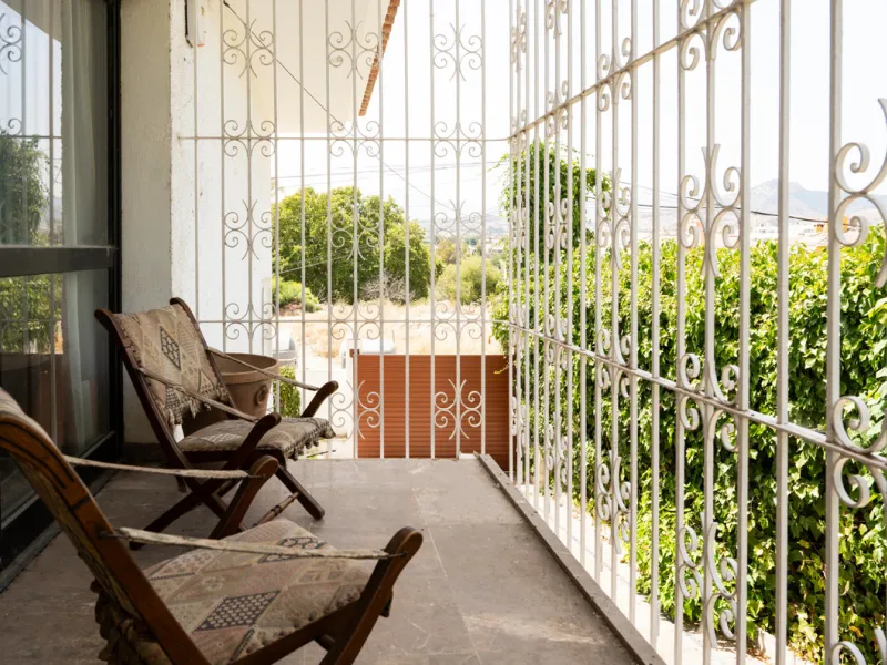 House - Detached Villa в продаже в Marbella, Málaga. В доме 3 спален и 2 ванных комнат. Площадь дома 211 м². Площадь участка 1262 м²