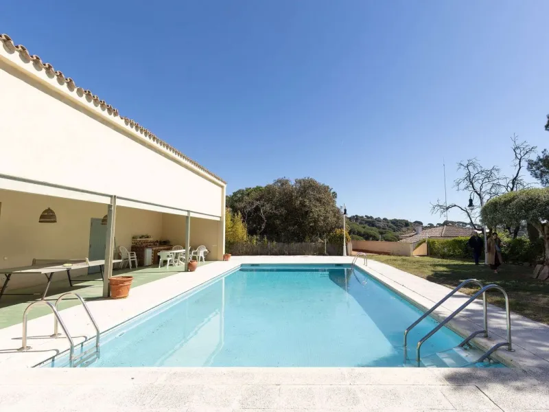 Exclusive Estate with Three Residences, Sea Views and Large Plot in Cabrera de Mar