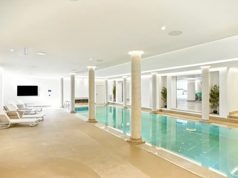 Neue Architektenvilla in Sierra Blanca, Marbella