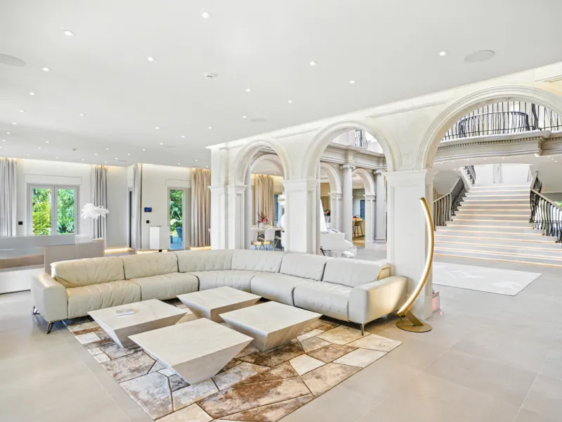 Neue Architektenvilla in Sierra Blanca, Marbella