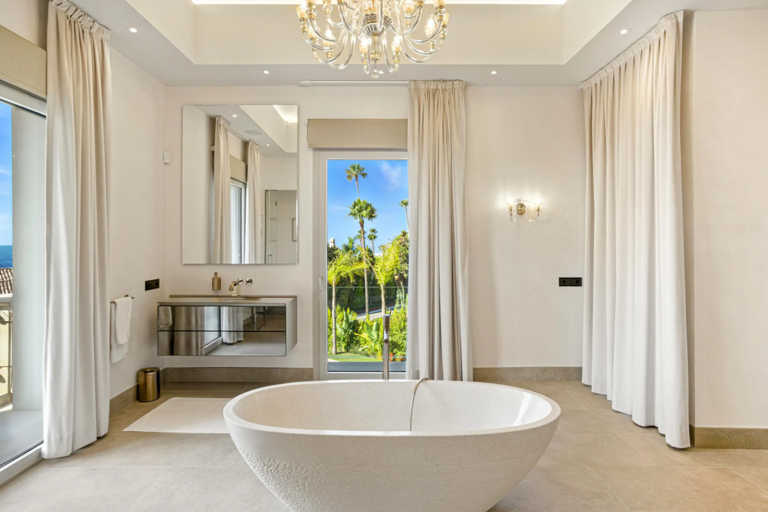 Neue Architektenvilla in Sierra Blanca, Marbella