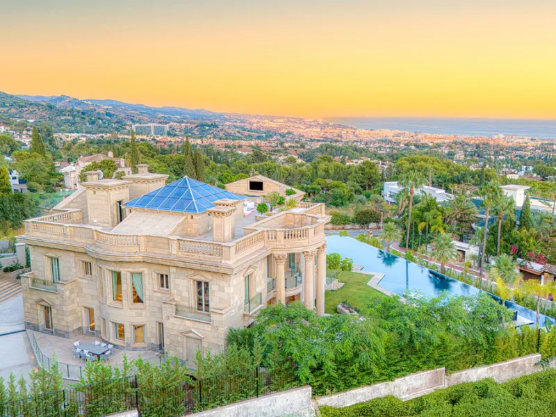 Neue Architektenvilla in Sierra Blanca, Marbella
