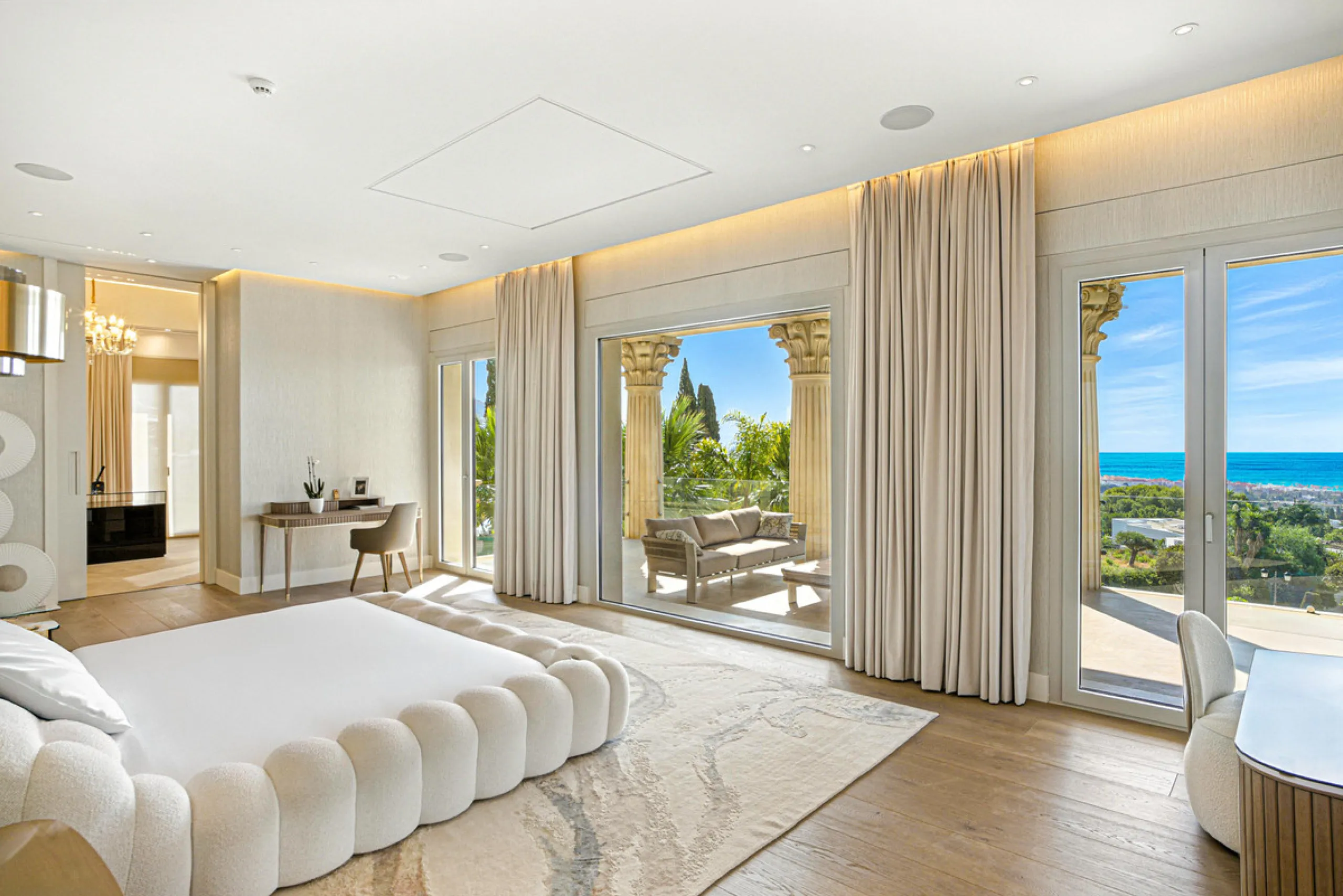 Neue Architektenvilla in Sierra Blanca, Marbella