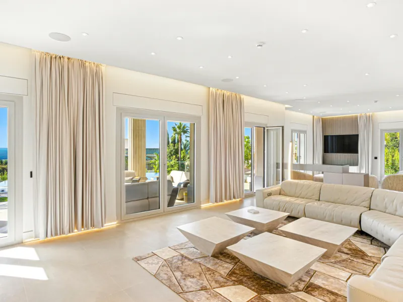 Neue Architektenvilla in Sierra Blanca, Marbella