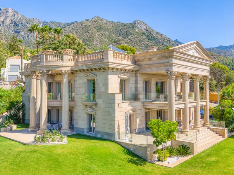 Neue Architektenvilla in Sierra Blanca, Marbella