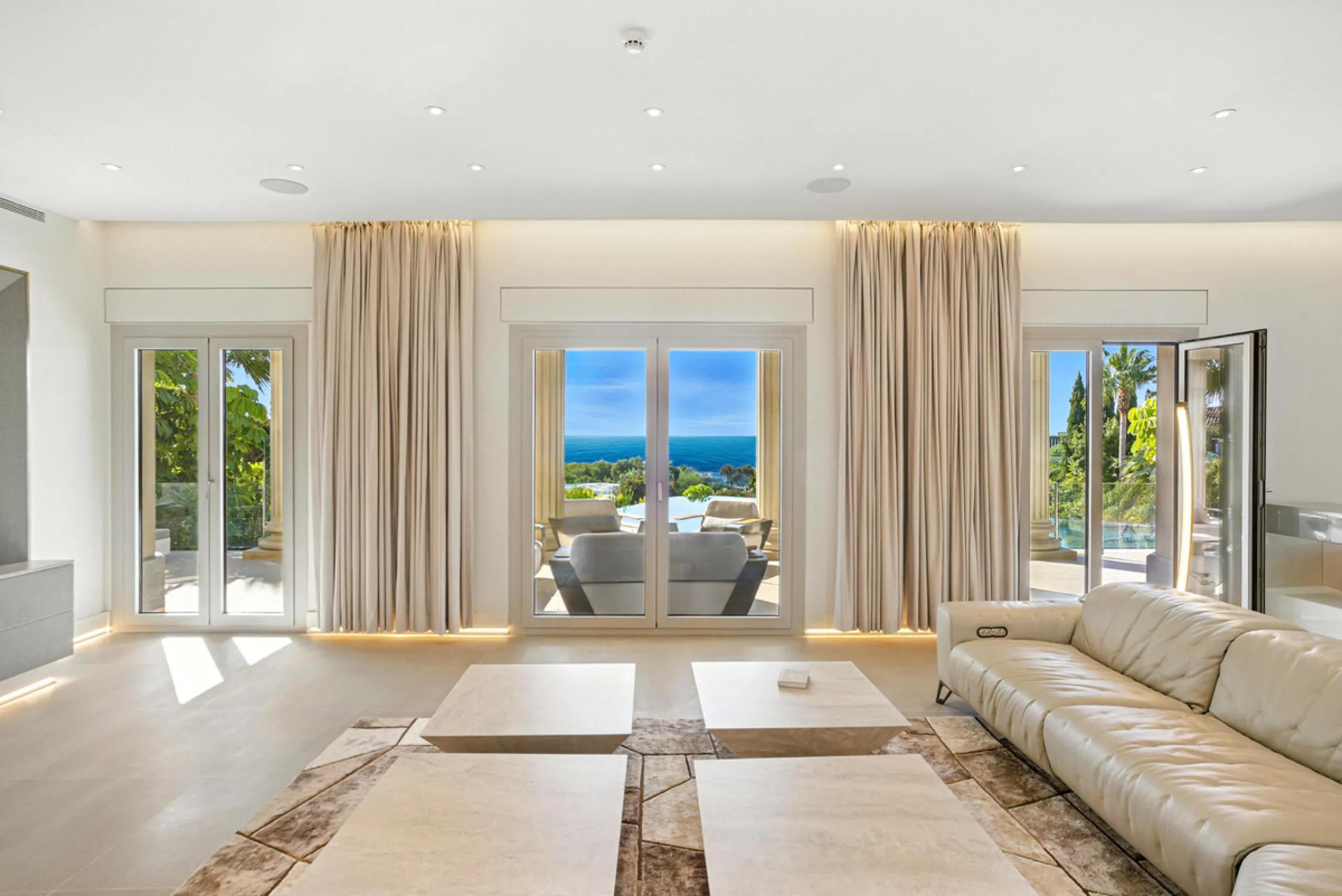 Neue Architektenvilla in Sierra Blanca, Marbella