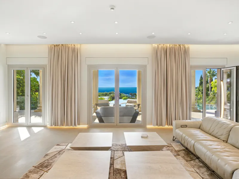 Neue Architektenvilla in Sierra Blanca, Marbella