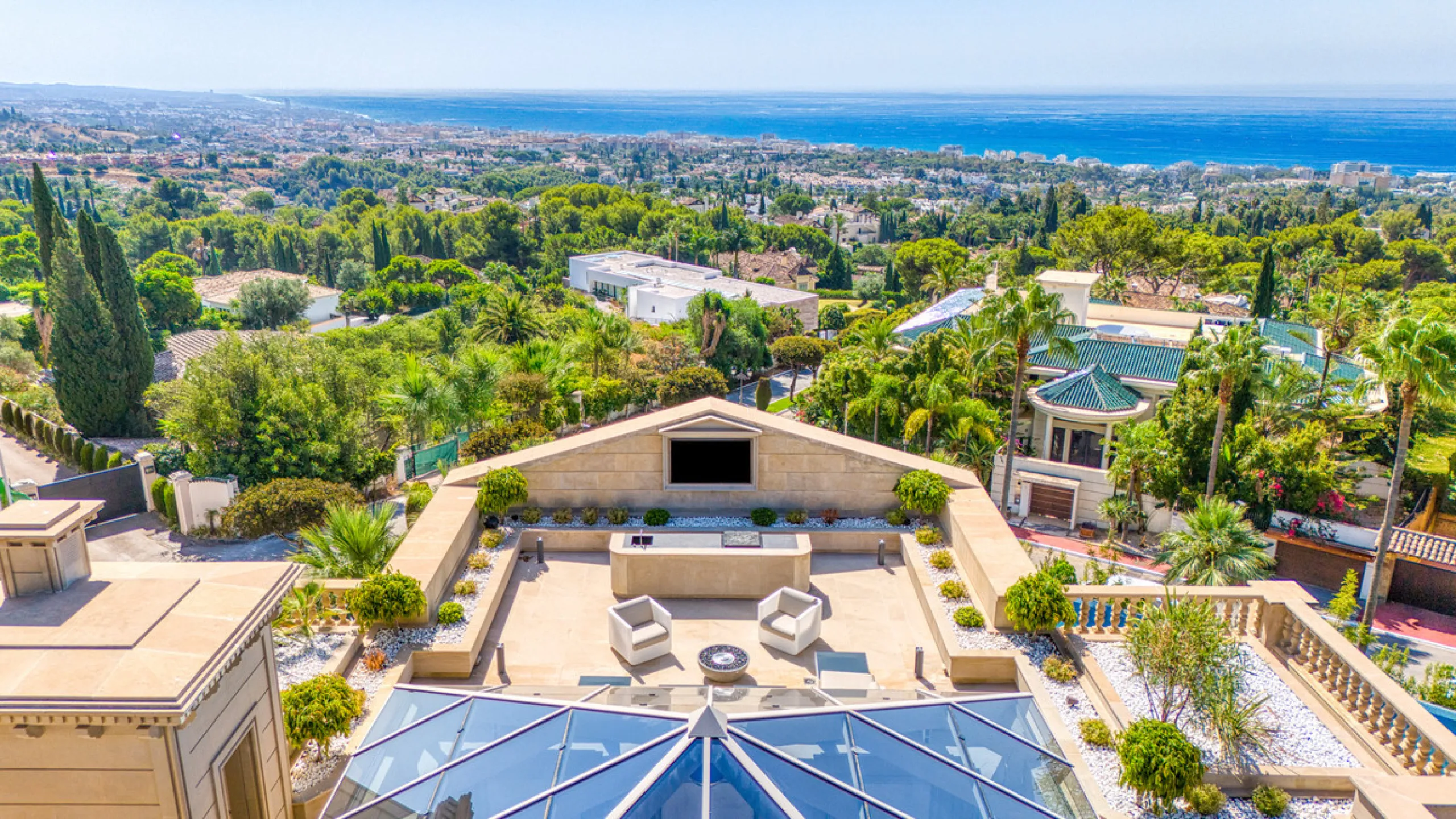 Neue Architektenvilla in Sierra Blanca, Marbella