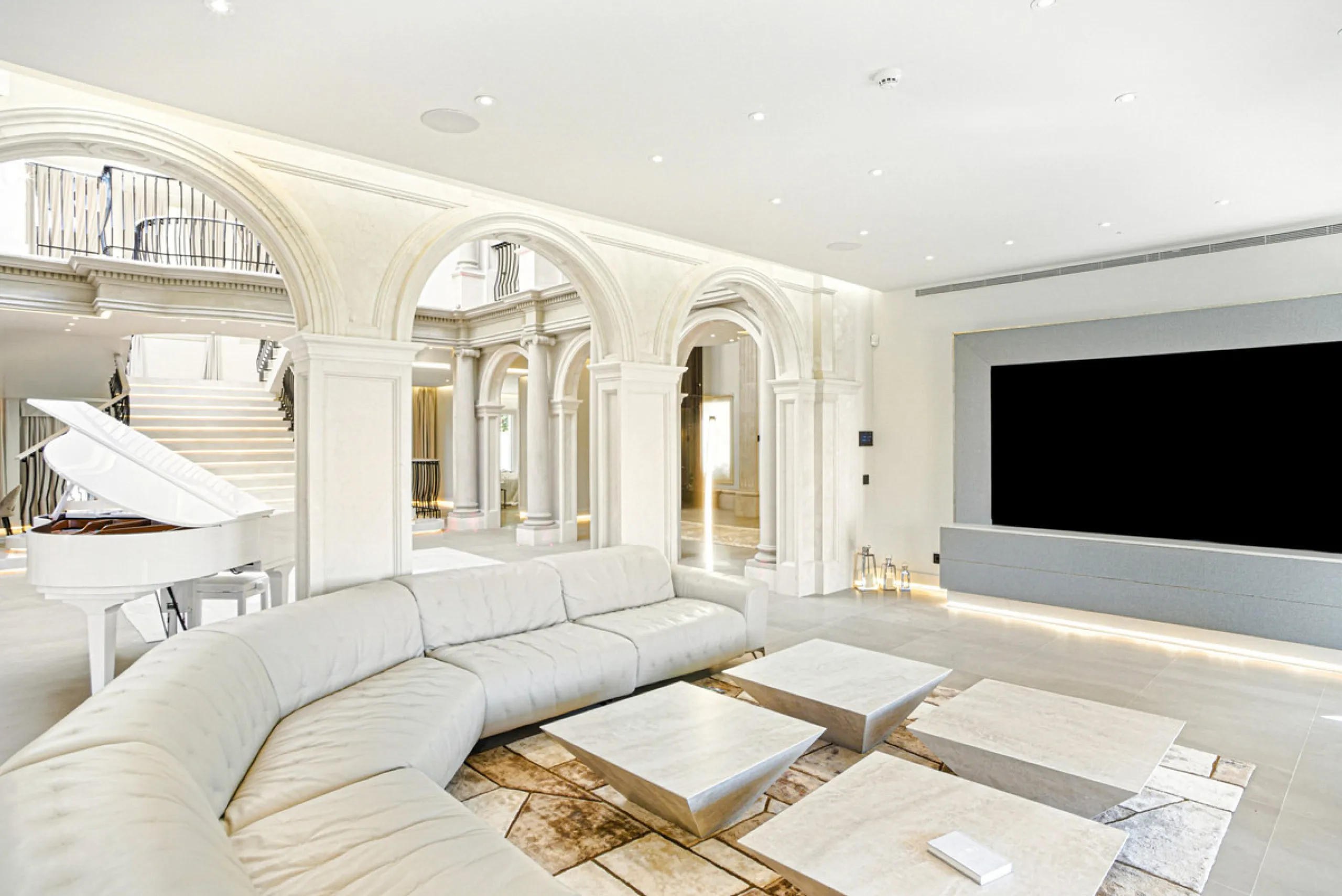 Neue Architektenvilla in Sierra Blanca, Marbella