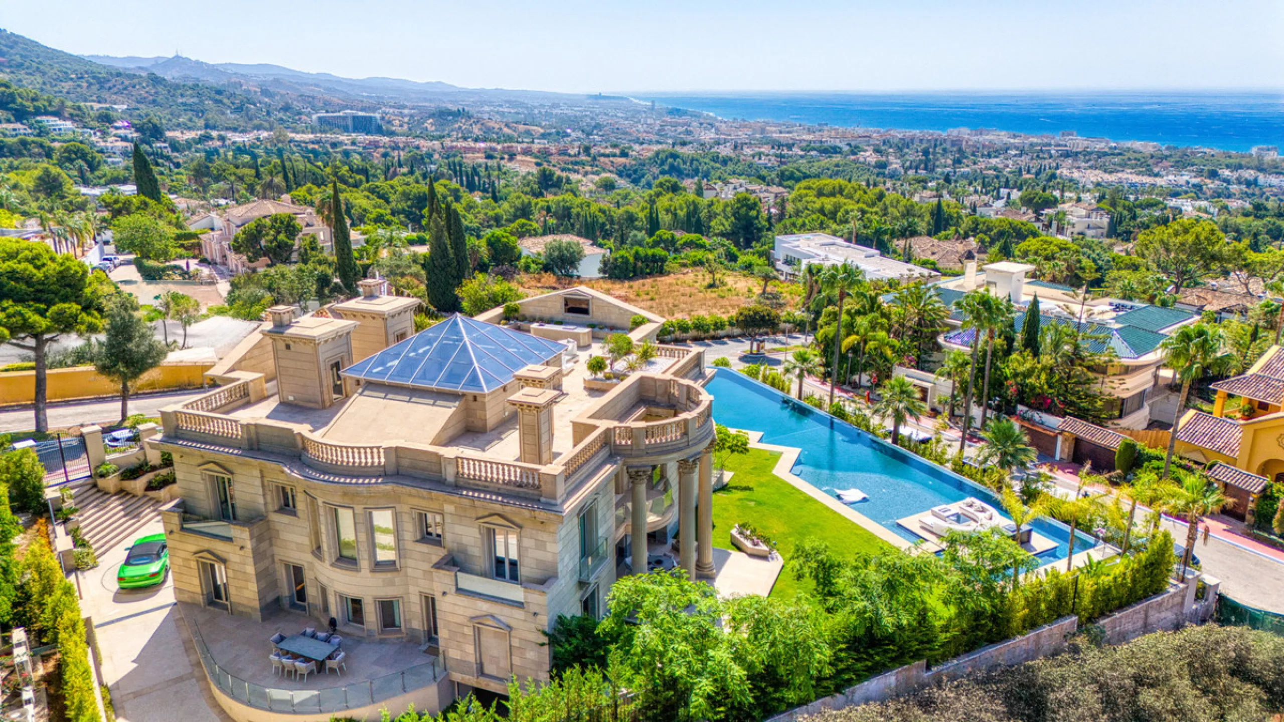 Neue Architektenvilla in Sierra Blanca, Marbella