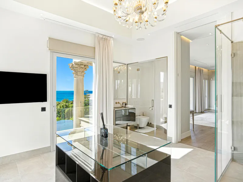 Neue Architektenvilla in Sierra Blanca, Marbella