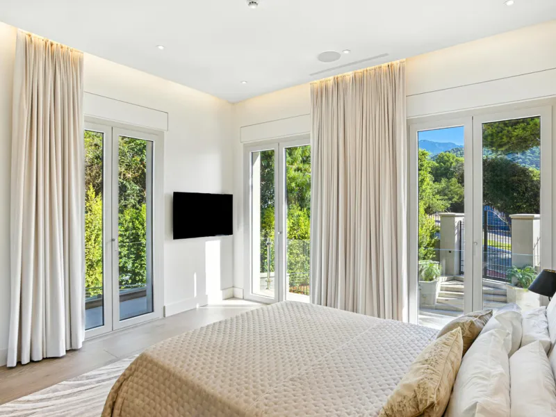 Neue Architektenvilla in Sierra Blanca, Marbella