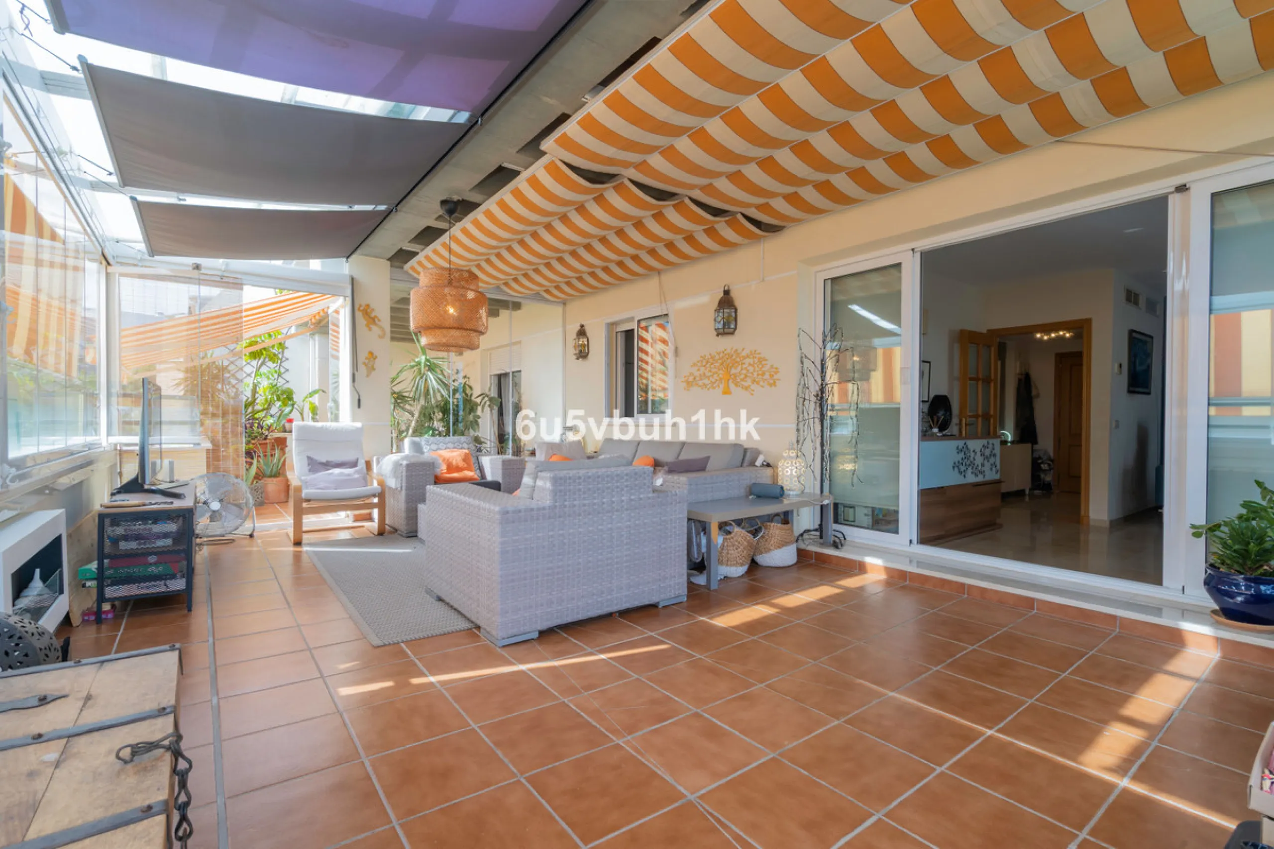 Apartment - Penthouse в продаже в Torremolinos, Málaga. В доме 4 спален и 2 ванных комнат. Площадь дома 139 м²
